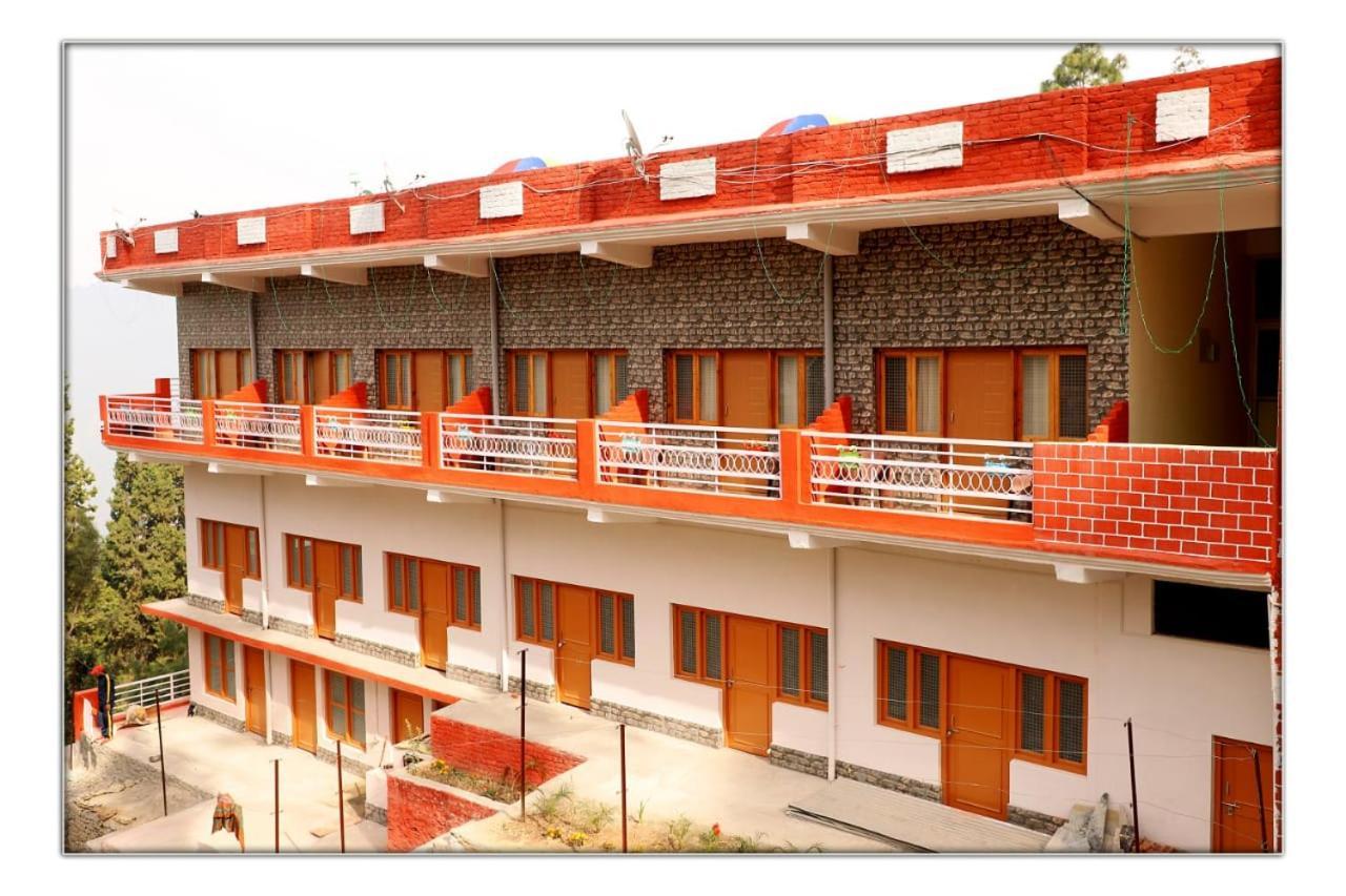 The Ranikhet Continental Hotel Exterior foto